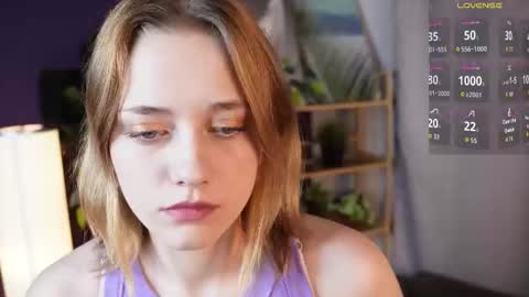 Snapshot of juliettakaniecki chatting on October 2, 3:02 am Mia online show from October 2, 3:02 am