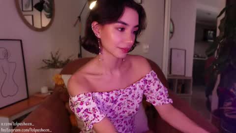 Snapshot of juliette_dee chatting on January 13, 9:52 pm Juliette Dee online show from January 13, 9:52 pm