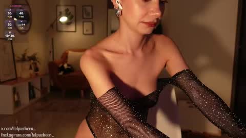 Snapshot of juliette_dee chatting on March 7, 10:54 pm Juliette Dee online show from March 7, 10:54 pm