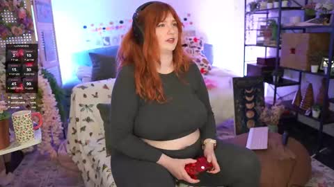 Snapshot of juliette_garden chatting on November 9, 4:33 am Here most days 3 online show from November 9, 4:33 am