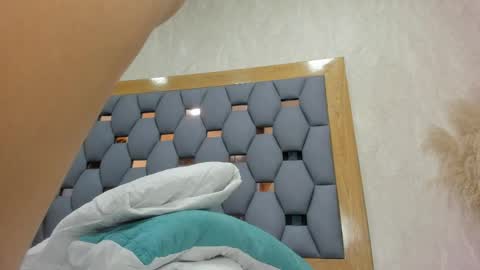 juliette_pretty_ online show from April 29, 5:41 pm