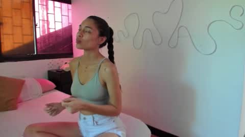 juliette online show from November 7, 3:45 pm