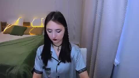 juliettemonli online show from June 17, 11:34 am