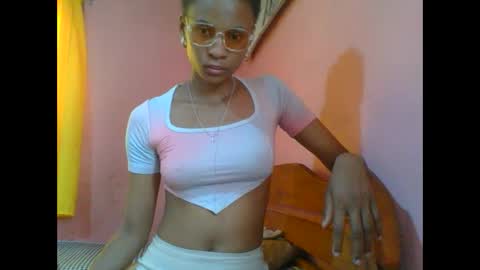 juliexexy online show from December 22, 6:49 am