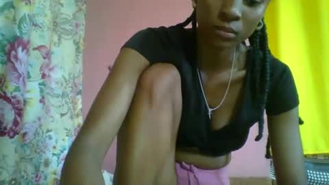 juliexexy online show from January 16, 1:36 pm
