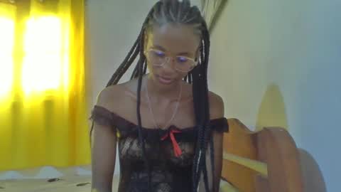 juliexexy online show from February 4, 9:28 am