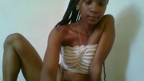 juliexexy online show from February 14, 6:34 am