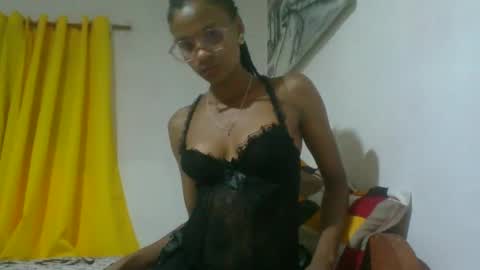 juliexexy online show from February 19, 7:27 pm
