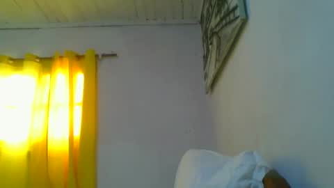 juliexexy online show from March 5, 4:02 am