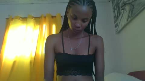 juliexexy online show from March 6, 4:41 am
