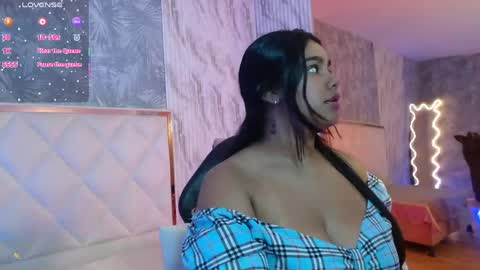 juliieta_tay online show from June 6, 3:11 am