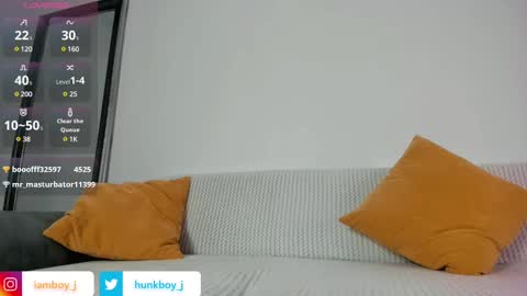Snapshot of julio_fitxxx chatting on February 9, 6:05 pm Ask me online show from February 9, 6:05 pm
