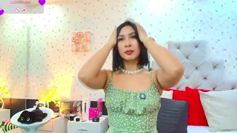 Julieta Reyes   online show from May 8, 12:10 pm