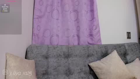 Snapshot of jullya_x_ chatting on October 7, 2:20 am jullya 630 1330 -5 online show from October 7, 2:20 am