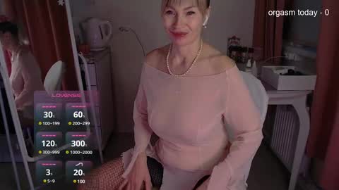 Julia online show from February 4, 5:21 am