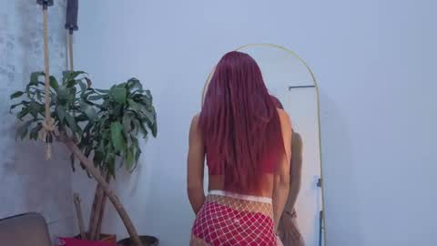 Snapshot of july_quinzel chatting on April 5, 3:15 am july_quinzel online show from April 5, 3:15 am