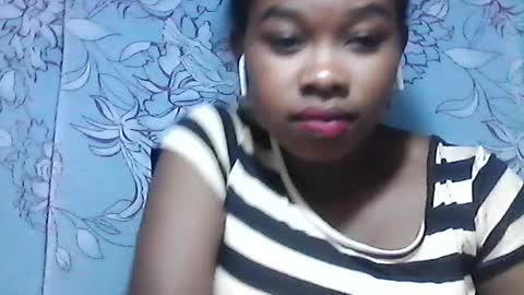 Snapshot of juna487701 chatting on July 2, 5:19 pm Maryah online show from July 2, 5:19 pm