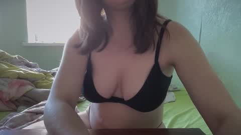 Snapshot of juna_cute chatting on February 9, 9:47 am Juna inclusive online show from February 9, 9:47 am
