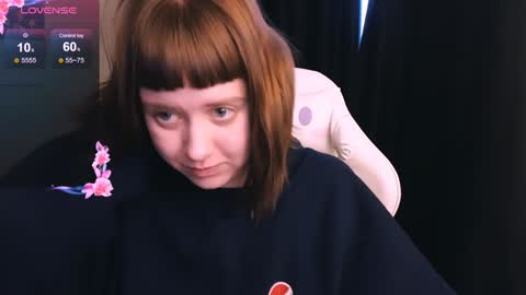 Snapshot of june_shy0 chatting on January 9, 9:06 am June online show from January 9, 9:06 am
