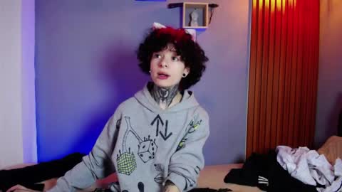 JuneBlake  online show from March 31, 2:06 pm