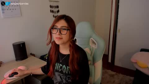 Snapshot of jungleofpandas chatting on October 13, 6:08 pm Call me Sussy online show from October 13, 6:08 pm