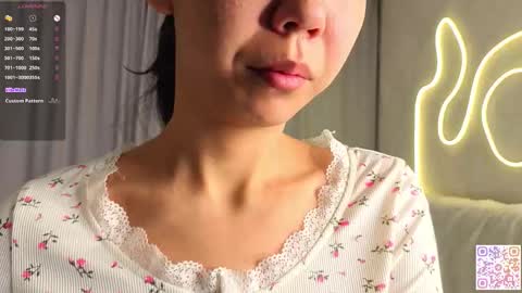 Snapshot of juniebogany chatting on October 17, 6:21 pm Bella online show from October 17, 6:21 pm