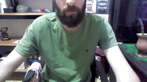 Snapshot of juniorextr_18_ chatting on January 6, 1:20 am juniorextr_18_ online show from January 6, 1:20 am