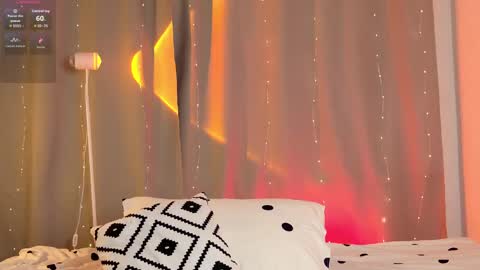 Snapshot of junnewers chatting on May 2, 7:19 pm JunneWers online show from May 2, 7:19 pm