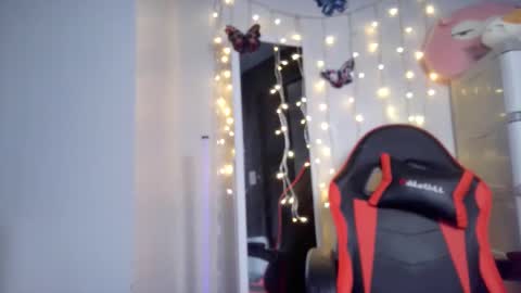 junovaughn online show from October 13, 2:33 am