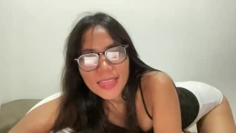 junovaughn online show from May 9, 3:06 pm