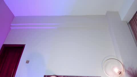 Jupiter Fox online show from March 27, 1:00 am