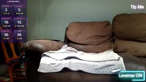 jus4u44 online show from March 9, 11:58 am