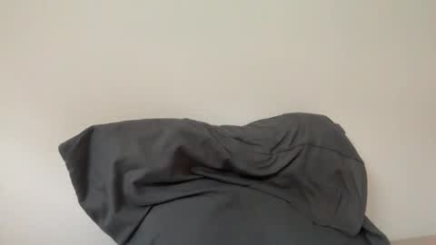 Snapshot of just_a_guy_with_a_big_cock chatting on April 29, 10:41 am just_a_guy_with_a_big_cock online show from April 29, 10:41 am