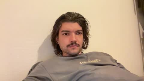 Snapshot of just_a_guy_with_a_big_cock chatting on April 29, 9:10 pm just_a_guy_with_a_big_cock online show from April 29, 9:10 pm