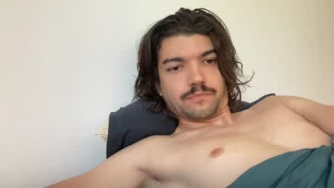 Snapshot of just_a_guy_with_a_big_cock chatting on June 29, 7:14 am just_a_guy_with_a_big_cock online show from June 29, 7:14 am