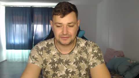 Snapshot of just_a_nice_guy_27 chatting on December 20, 11:10 am Alex online show from December 20, 11:10 am
