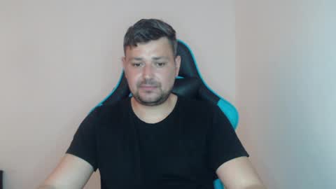 Snapshot of just_a_nice_guy_27 chatting on April 4, 11:29 am Alex online show from April 4, 11:29 am