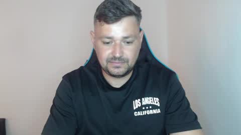Snapshot of just_a_nice_guy_27 chatting on April 17, 11:35 am Alex online show from April 17, 11:35 am
