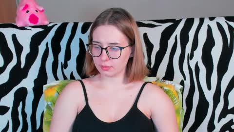 Snapshot of just_fucked chatting on February 27, 9:14 pm Nika and Mark online show from February 27, 9:14 pm