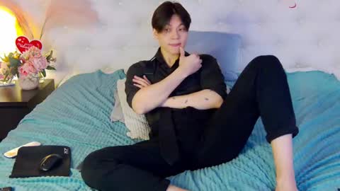 Snapshot of just_gay_ chatting on February 19, 4:33 pm just_gay_ online show from February 19, 4:33 pm