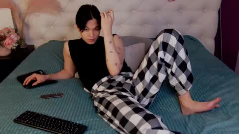 Snapshot of just_gay_ chatting on February 28, 1:36 pm just_gay_ online show from February 28, 1:36 pm