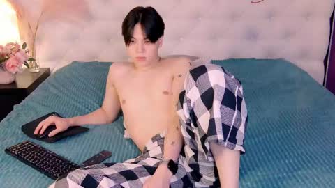 Snapshot of just_gay_ chatting on March 1, 1:18 pm just_gay_ online show from March 1, 1:18 pm