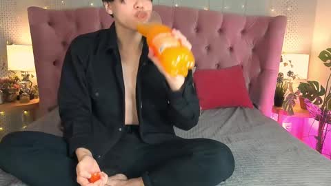 Snapshot of just_gay_ chatting on March 9, 4:33 pm just_gay_ online show from March 9, 4:33 pm