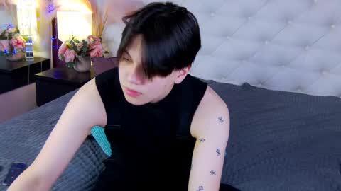 Snapshot of just_gay_ chatting on March 10, 1:10 pm just_gay_ online show from March 10, 1:10 pm