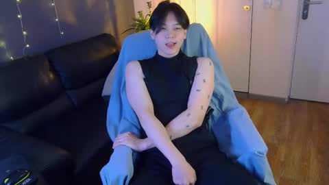 Snapshot of just_gay_ chatting on March 11, 1:23 pm just_gay_ online show from March 11, 1:23 pm