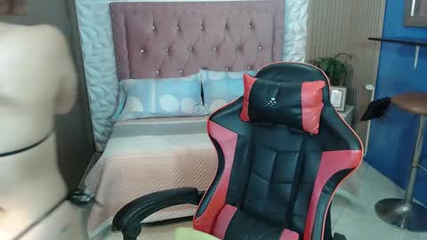 Snapshot of just_karlitaa chatting on March 22, 3:43 am JUSTKARLITA online show from March 22, 3:43 am