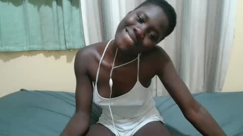 Lyra online show from October 26, 7:09 pm