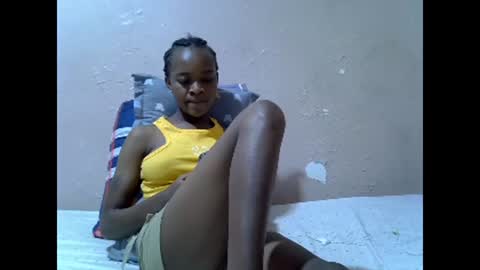 Snapshot of just_nuru chatting on December 8, 7:11 pm just_nuru online show from December 8, 7:11 pm