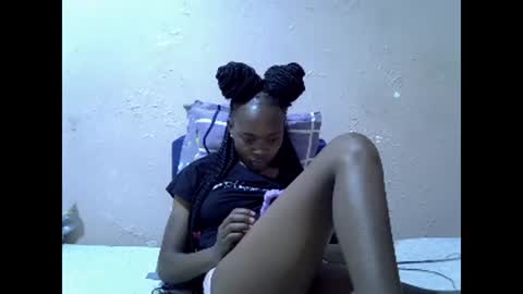 Snapshot of just_nuru chatting on January 12, 12:07 am just_nuru online show from January 12, 12:07 am
