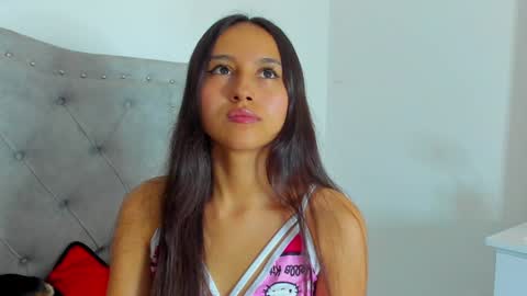 Snapshot of just_soffy chatting on January 8, 5:48 am Soffy online show from January 8, 5:48 am